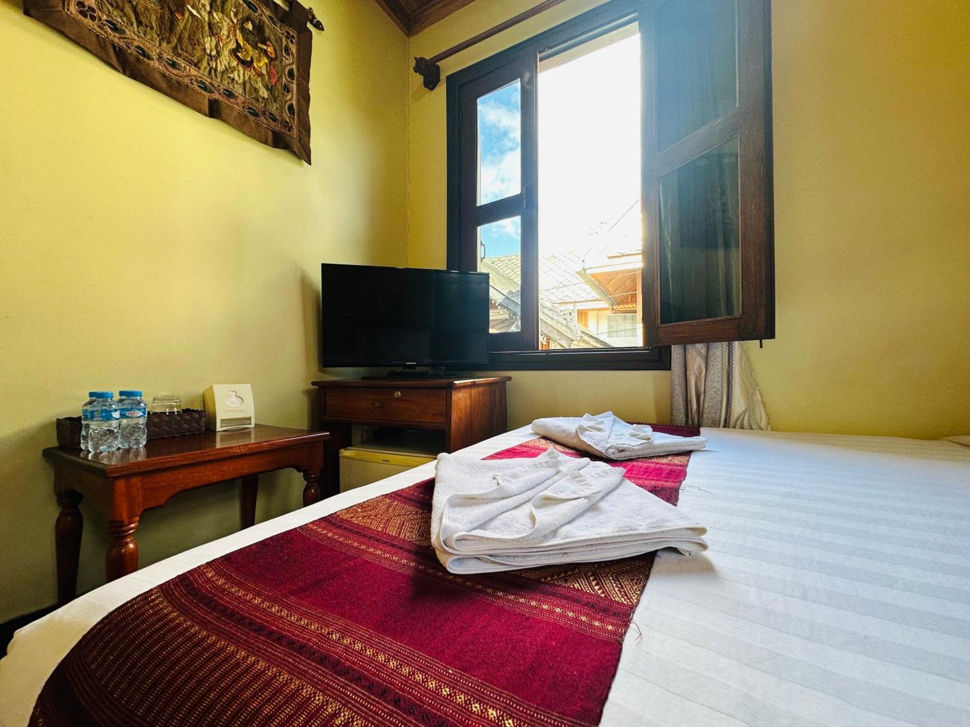 לואנג פרבאנג Anisa Mekong Riverside Villa מראה חיצוני תמונה