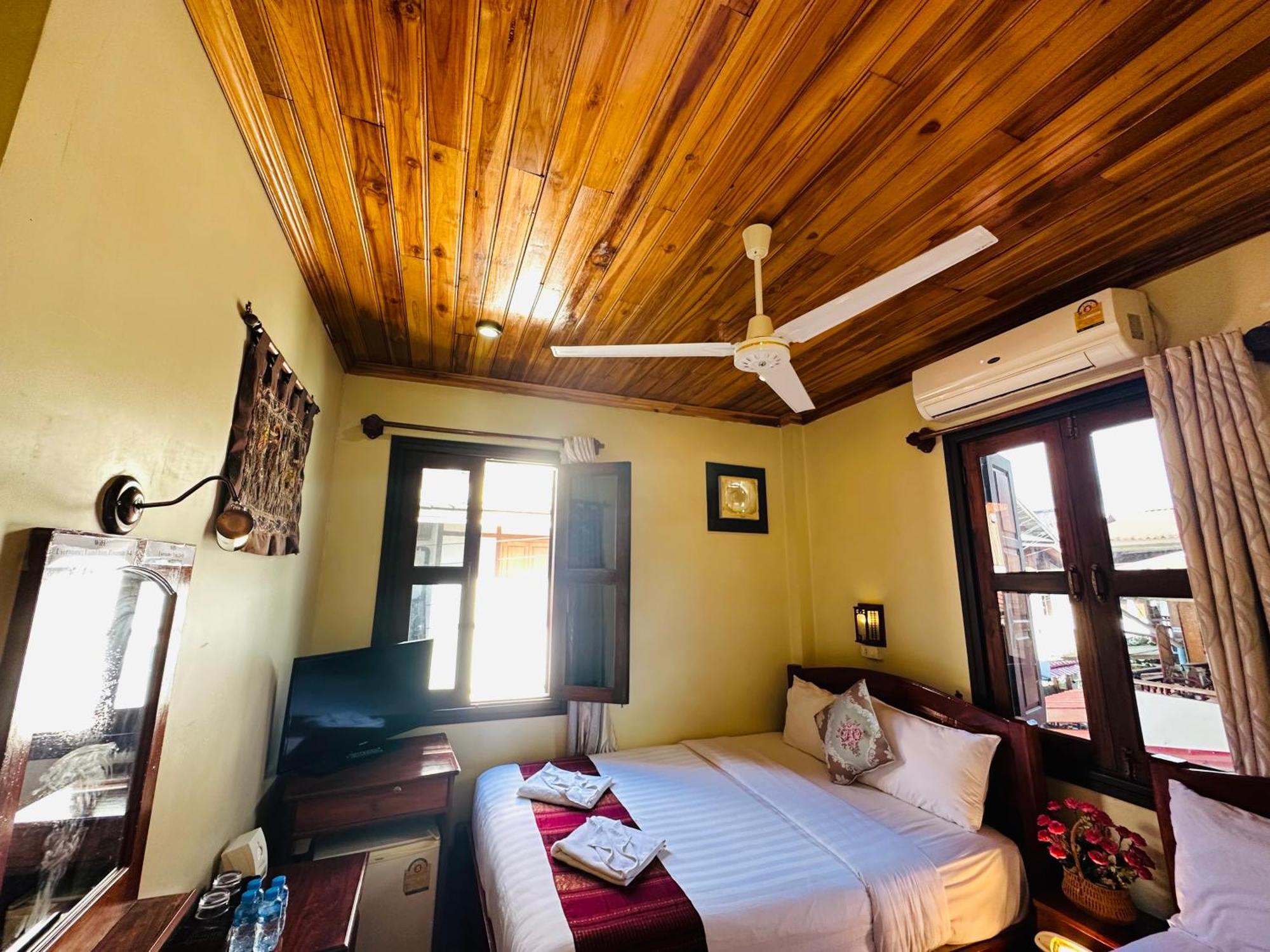 לואנג פרבאנג Anisa Mekong Riverside Villa מראה חיצוני תמונה