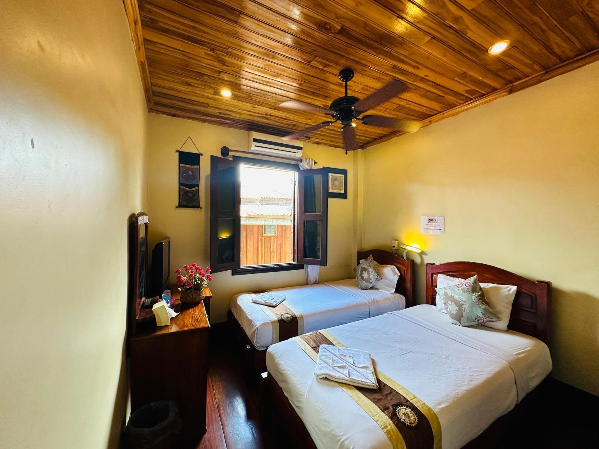 לואנג פרבאנג Anisa Mekong Riverside Villa מראה חיצוני תמונה