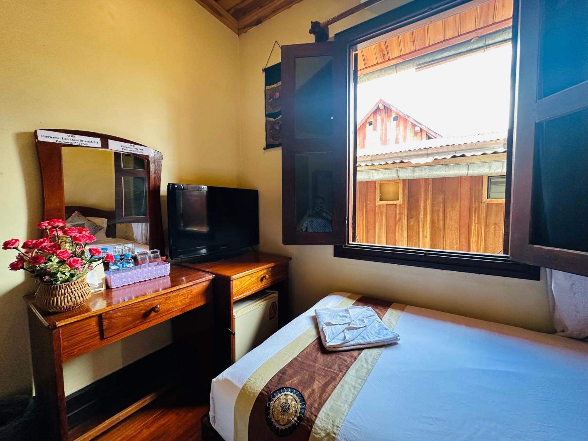 לואנג פרבאנג Anisa Mekong Riverside Villa מראה חיצוני תמונה